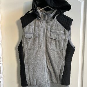 YOKI men's L thick winter vest NWOT